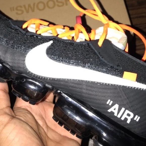 Off-White Nike Vapormax - Picture 2 of 7